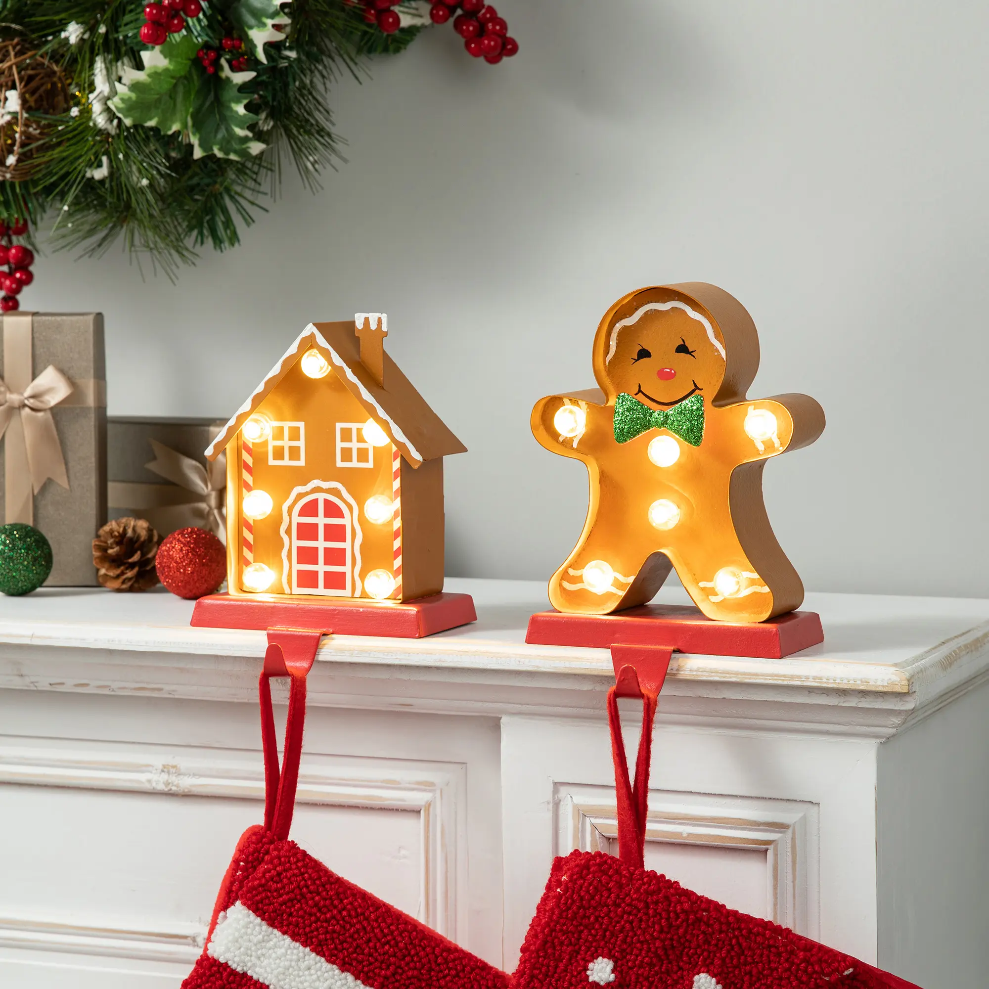 Glitzhome Marquee LED Gingerbread House/Gingerbread Man Christmas Stocking Holder