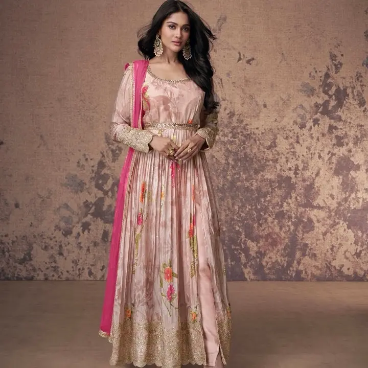 Size XL/42. Light Pink Floral Anarkali Gown with Net Dupatta – Elegant Georgette Design with Embroidered, Bead Work, Floral Print, Mirror Work, Resham