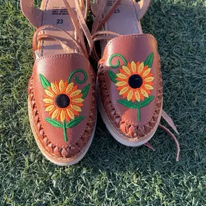 "Marisol" Women's Embroidered Sunflower Huarache - Black, U.S. Standard Sizing, Style #L61, Features Embroidered Sunflower Design patent leather