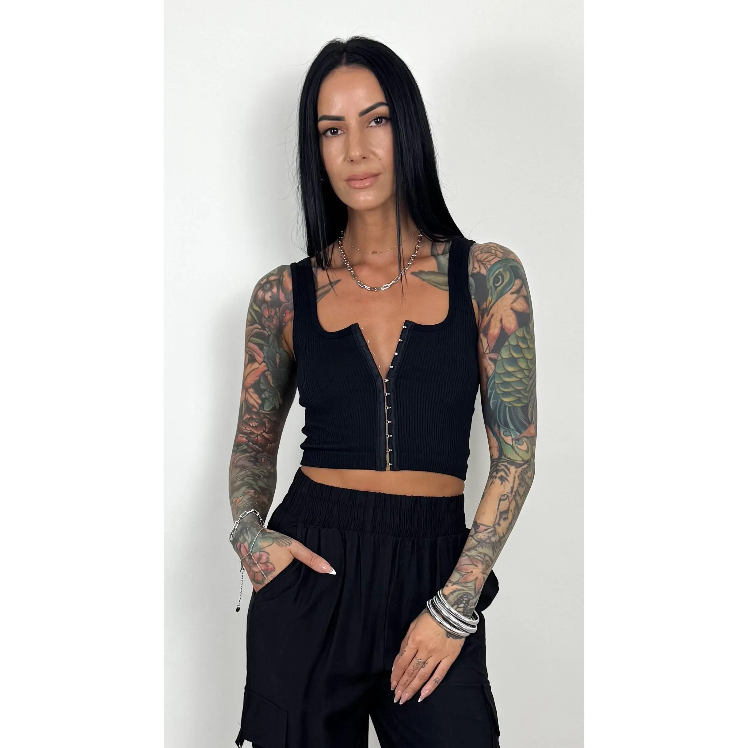 HOOK UP CROP TANK