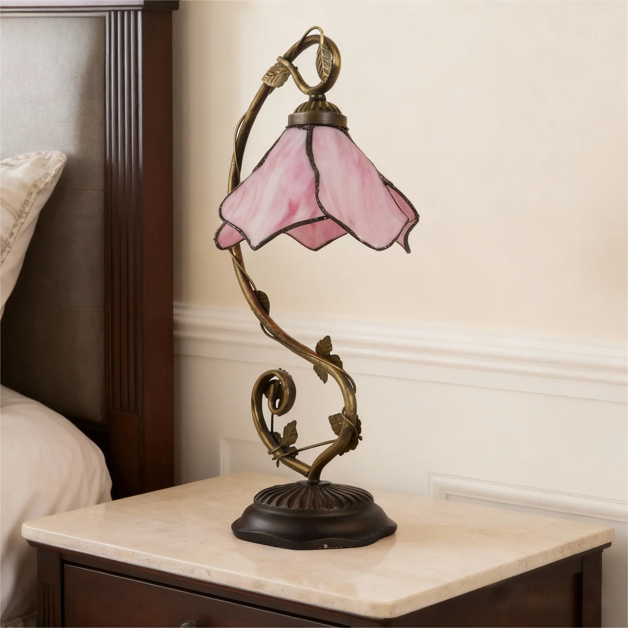 Tiffany Lamp Pink Stained Glass Table Lamp with Metal Leaf Design 7.9-inch Wide Lampshade 20-inch Height UL Listed for Bedroom Home Office Decorative Lighting