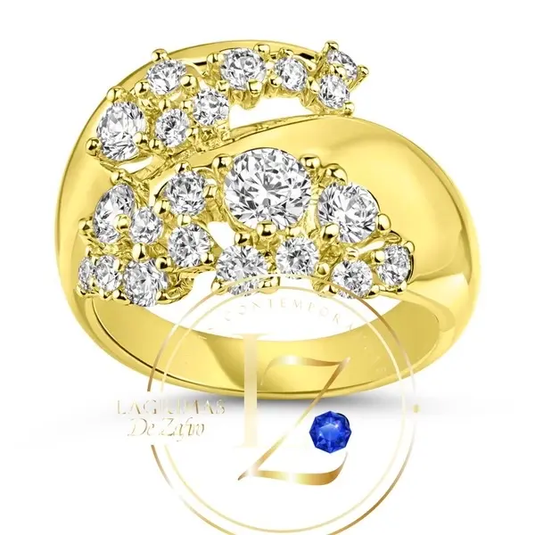 COD1015  Cluster clear zircon ring These ring is the classic and so elegant that women of all ages can enjoy them all day every day