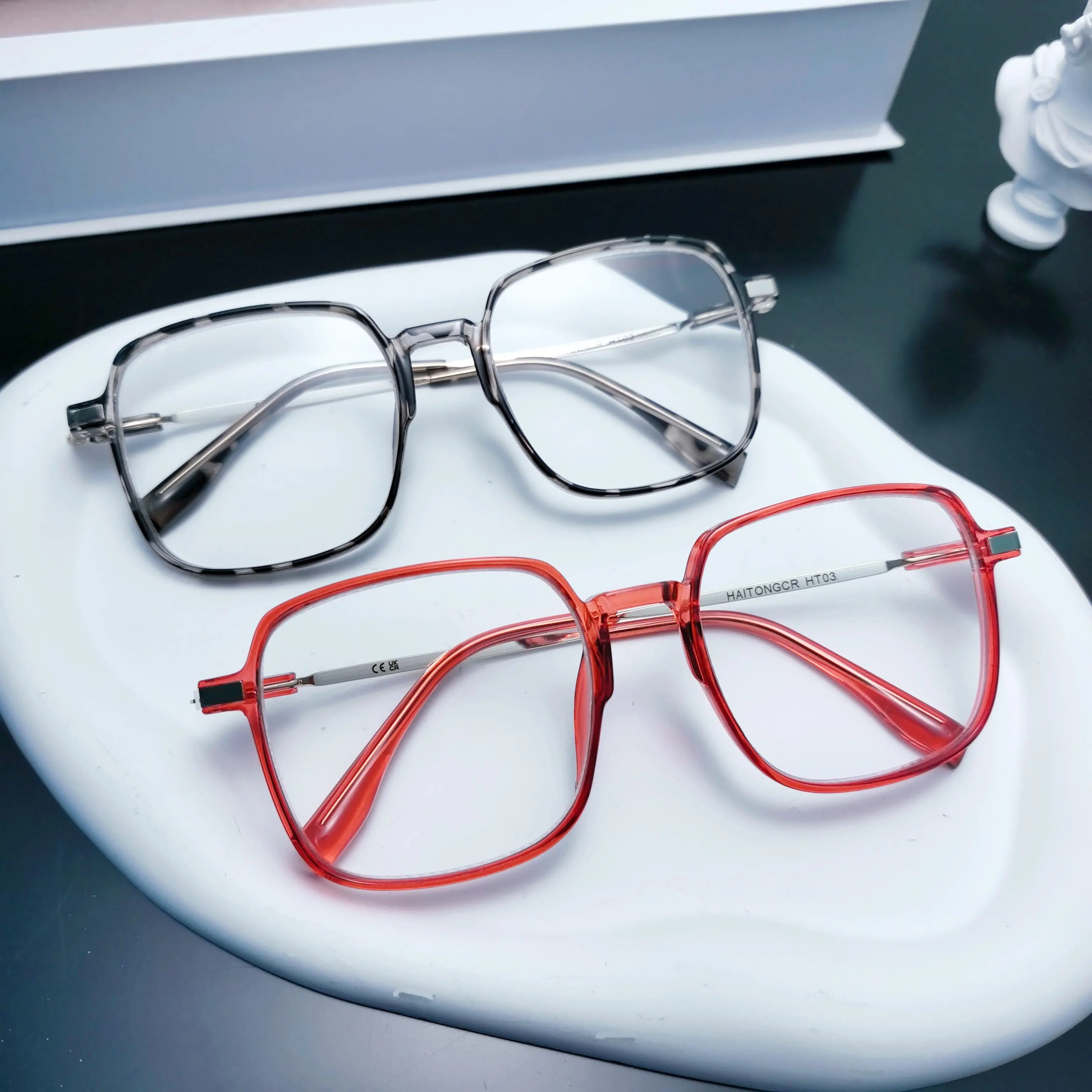 HAITONGCR Blue Light Blocking Reading Glasses for Women, Lightweight Oversized Square Fashion Style Frame in Red Tortoise with Anti-Glare Lenses, Gift