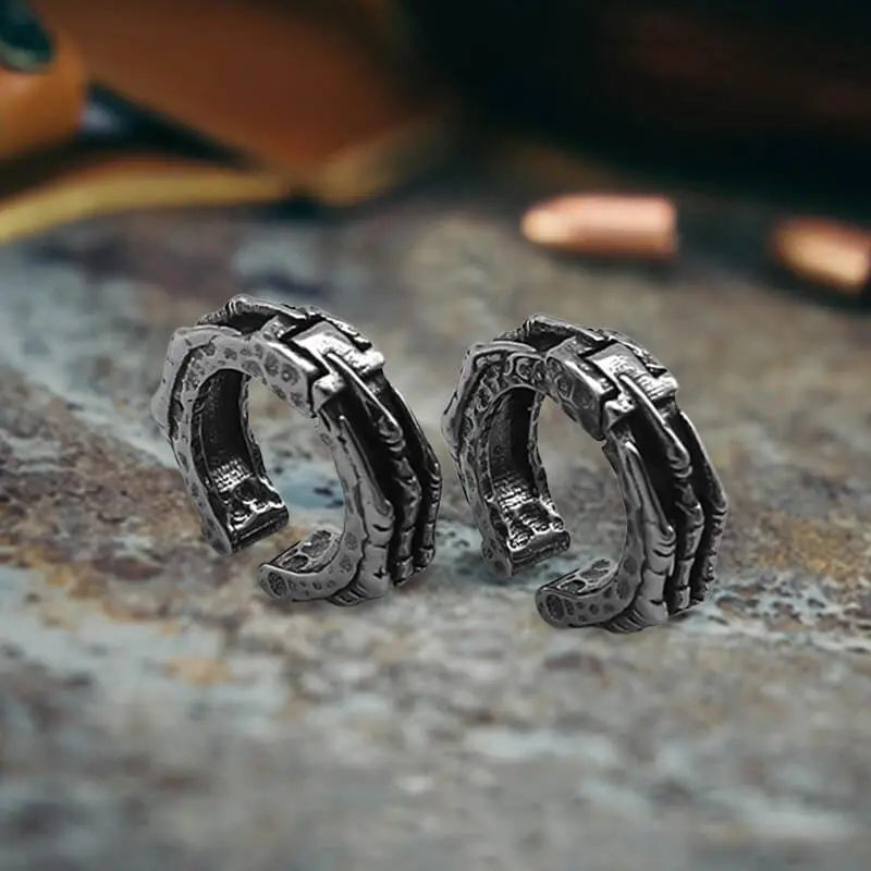 GTHIC Unisex Skull Hand Stainless Steel Ear Cuffs Gothic Punk Jewelry for Birthday Gift