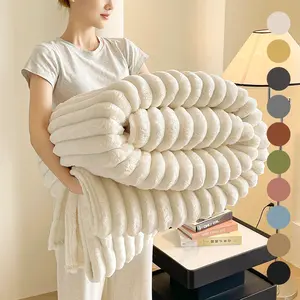 Thick Plush Fleece Blanket Solid Color with Classic Arch Design, Ultra-Soft Cozy Microfiber Throw for Bed Sofa Couch, Warm Durable All Season, Machine Washable Blanket, Perfect for Snuggling Pets, Ideal Christmas Gift for Family Friends