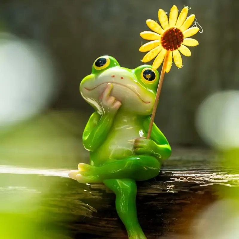 Small green frog ornaments, indoor and outdoor garden and desktop decoration, Garden Accessories, Ornaments Statues, suitable for terrace, living room and flowerpot display-a holiday gift suitable for all seasons-green frog ornaments
