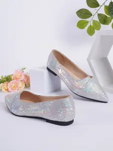 Snake Print Slip-On Low Top Women's Shoes, Sexy Casual Footwear, Elegant Fashion Fall Shoe, Medium Width, PU Material, Rubber Sole