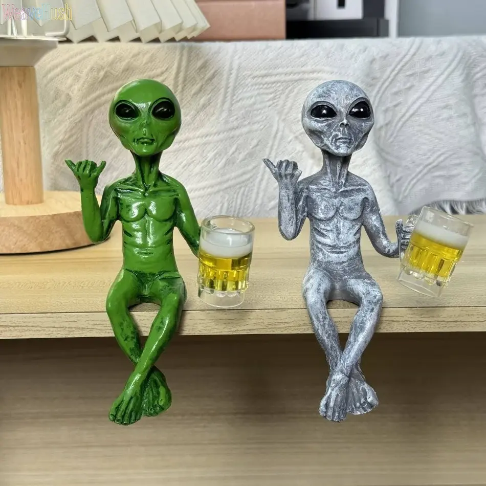 Resin Alien Sculpture Ornaments - Whimsical Beer-Holding Shelf Sitter, Creative Ornament Decor Figurine, Home Decor Statue for Bar & Desktop, Decorative Sculptures Gift for Beer Lovers, Bar Decor