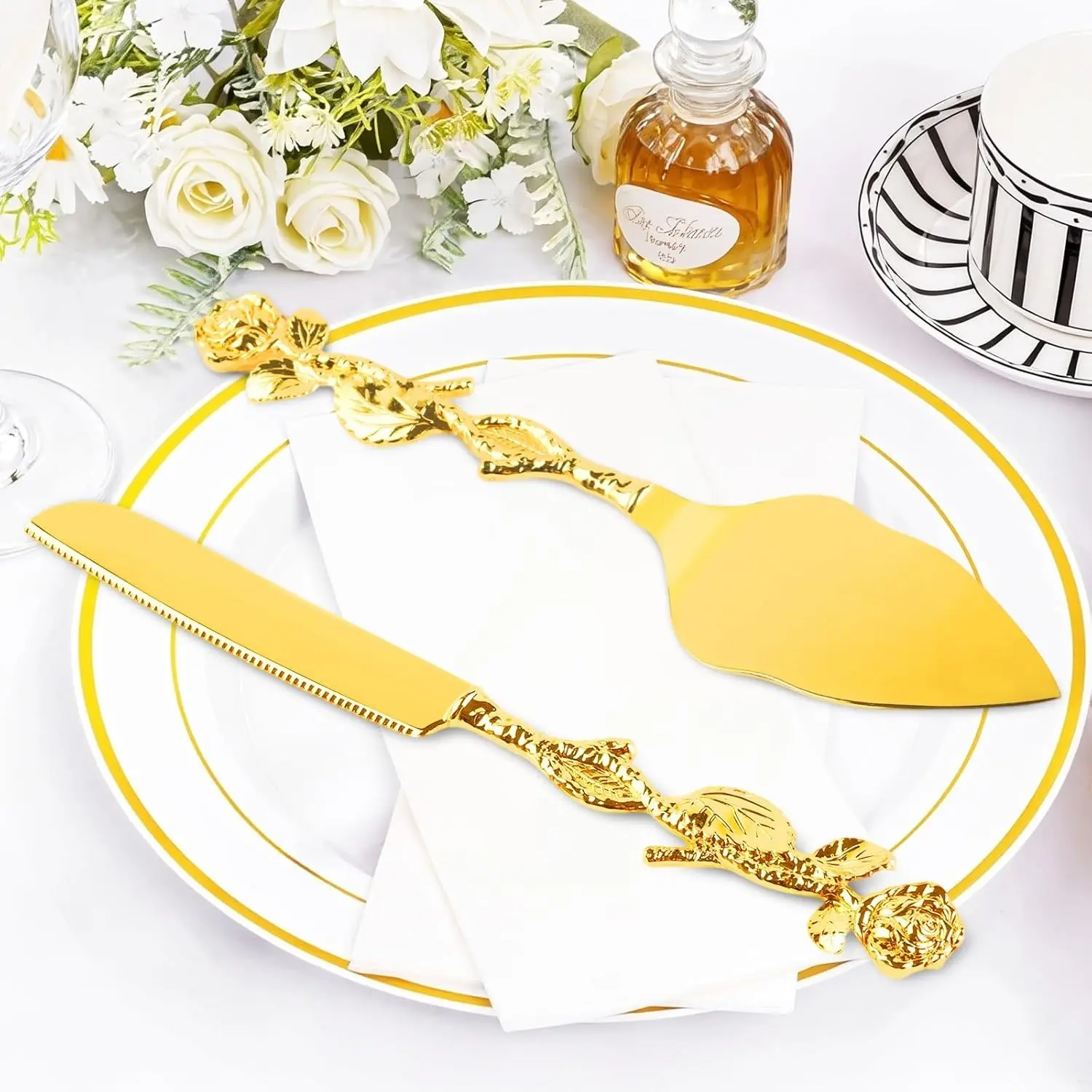 2PCS Wedding Golden Cake Cutting Server Set for Wedding Vintage Engraved Cake Cutter and Serving Spatula for Birthday, Party, Engagements, Anniversary, Christmas, Cake, Pie, Pizza Sunmmervibes