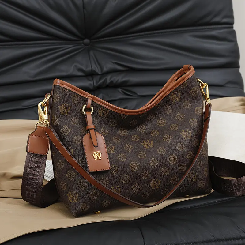 Luxury PU Leather Classic Printed Women HandbagHigh-End Women's Large Capacity Tote Bag Retro Print Handbag Commuter Shoulder Bag Crossbody Bag Commuter Print Women's Shoulder Bag Versatile Large Capacity Adjustable Shoulder Strap