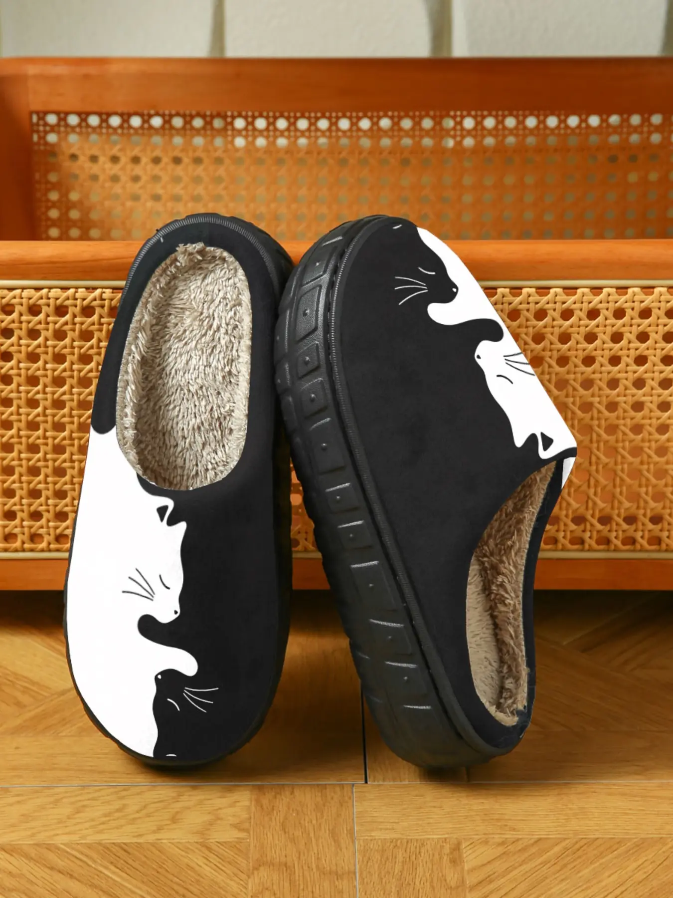 ✨1 Pair Black White Cat Fuzzy Slippers - Minimalist Cute Style, Plush Lined & Soft Cushioning, Perfect for Cat Lovers & Cute Style Enthusiasts in Winter Home Wear🔥