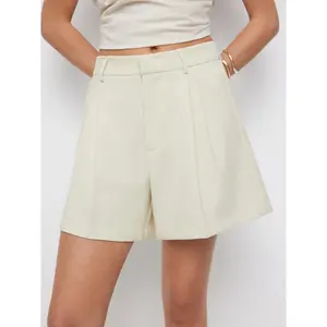 Cider Solid Mid Rise Pleated Shorts