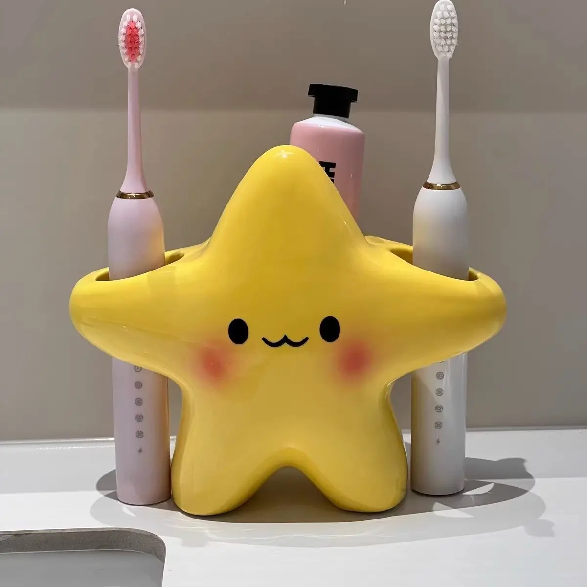 Cute Star-Shaped Plastic Toothbrush Holder Organizers, Independent Bathroom Storage, Adorable Face Design, Durable Plastic Structure, Space-Saving Rack, Bathroom Accessory, Organizing, Yellow