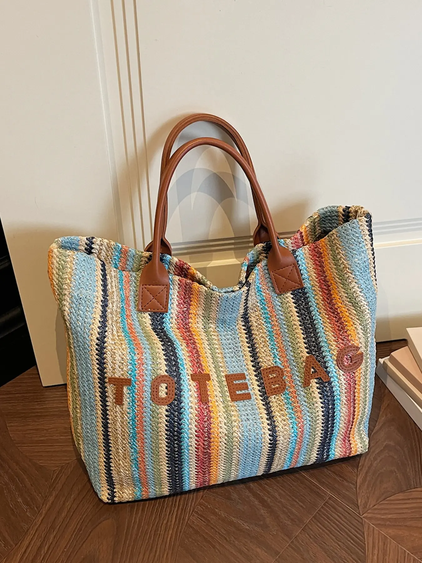 Retro style Bohemian straw bag casual versatile striped grass woven tote bag, Boho Straw Bag, lazy and elegant atmosphere, large capacity fashionable texture shoulder bag, suitable for beach vacations, picnics and gatherings, daily outings