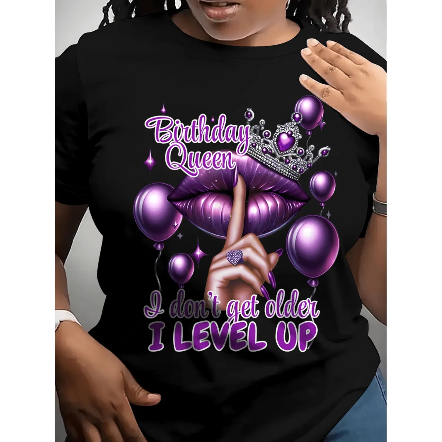 Women's Birthday Queen Graphic T-Shirt - "I Don't Get Older I Level Up" Slogan with Lips & Crown Design, Stretchy Casual Short Sleeve Crew Neck Top for Summer & Spring, Machine Washable, Versatile Tee, Playful Print Shirt, Highela