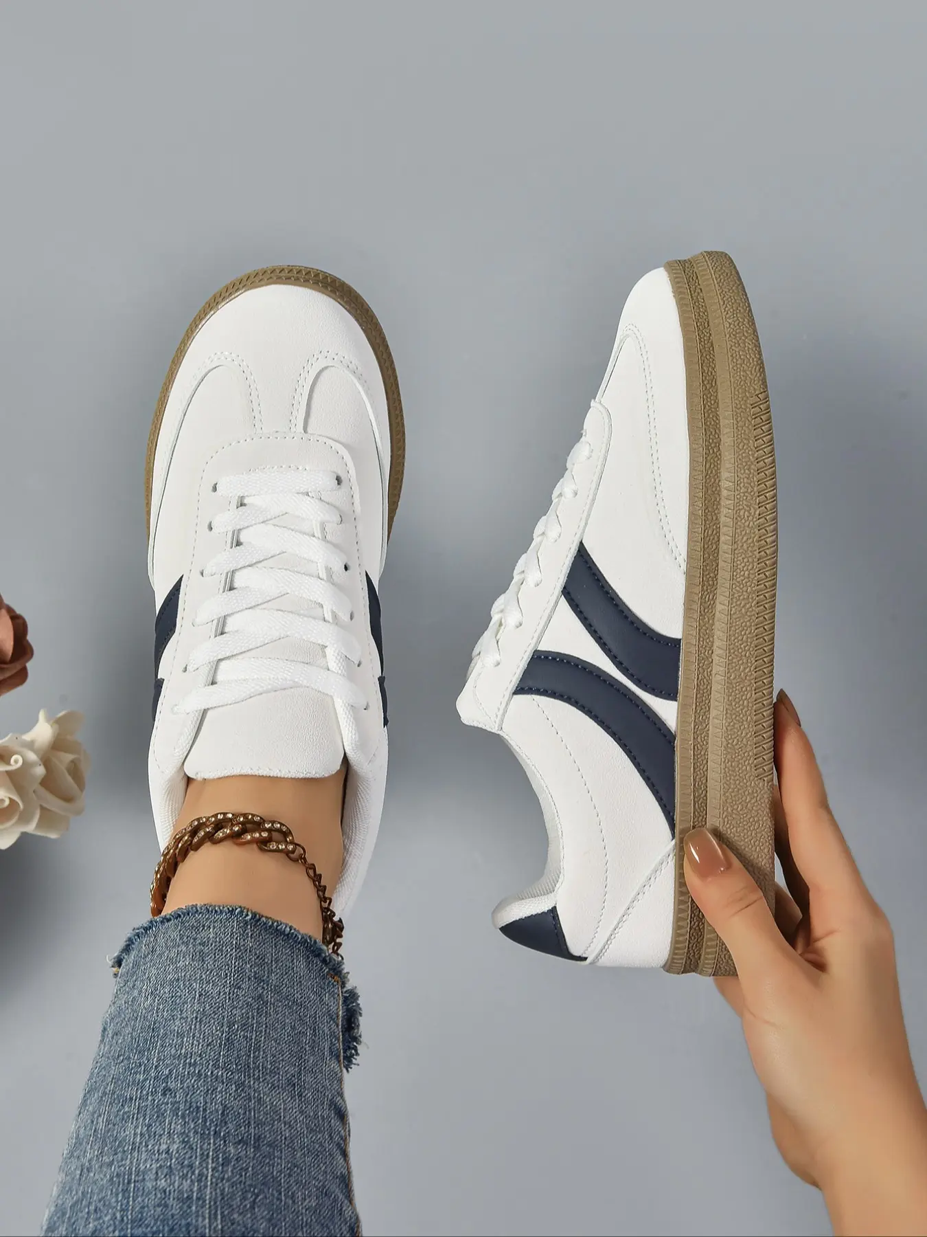 Retro Korean Style Suede Low Top All Seasons Sneakers, Comfortable and Fashionable Casual Footwear, Trendy Walking Sneaker for Daily Outings, Stylish Large Size Women's Sneakers, Trainer, Sports Shoes, Walking Shoes, Rubber