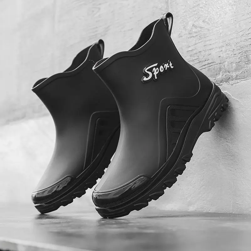 Men's Short-Tube Closed Slip-On Rubber Sole Rain Footwear, Wear-Resistant Fleece-Lined Warm Male Shoes for Car Wash, Construction Site Use, Outdoor Sports