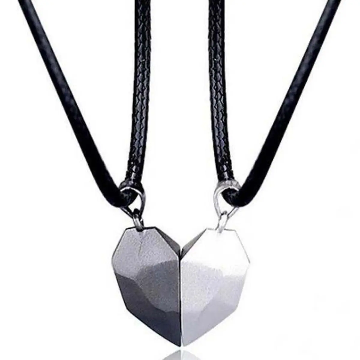 Minimalist Heart Pendant Necklace Set for Couples, 2-Piece Magnetic Metal Love Jewelry with Adjustable Clavicle Chain, Anniversary Gift