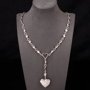 Vintage heart locket necklace gothic love pendant necklace silver tone heart charm necklace y2k coquette goth jewelry gift