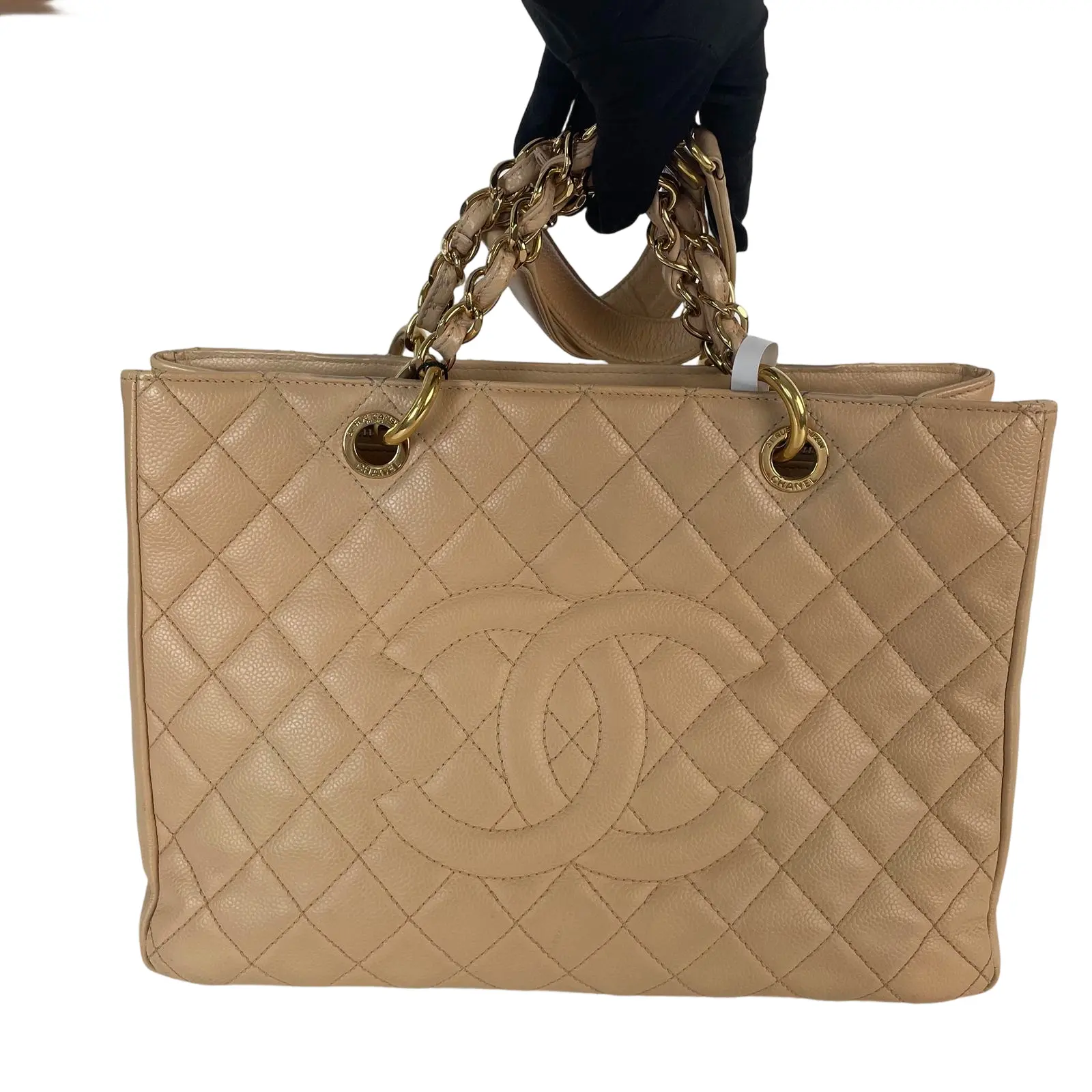Pre-owned CHANEL leather Tote Bags Beige Caviar Large Quilted Embossed CC Logo Chain Shopping Tote Bag+++bag charm+++
