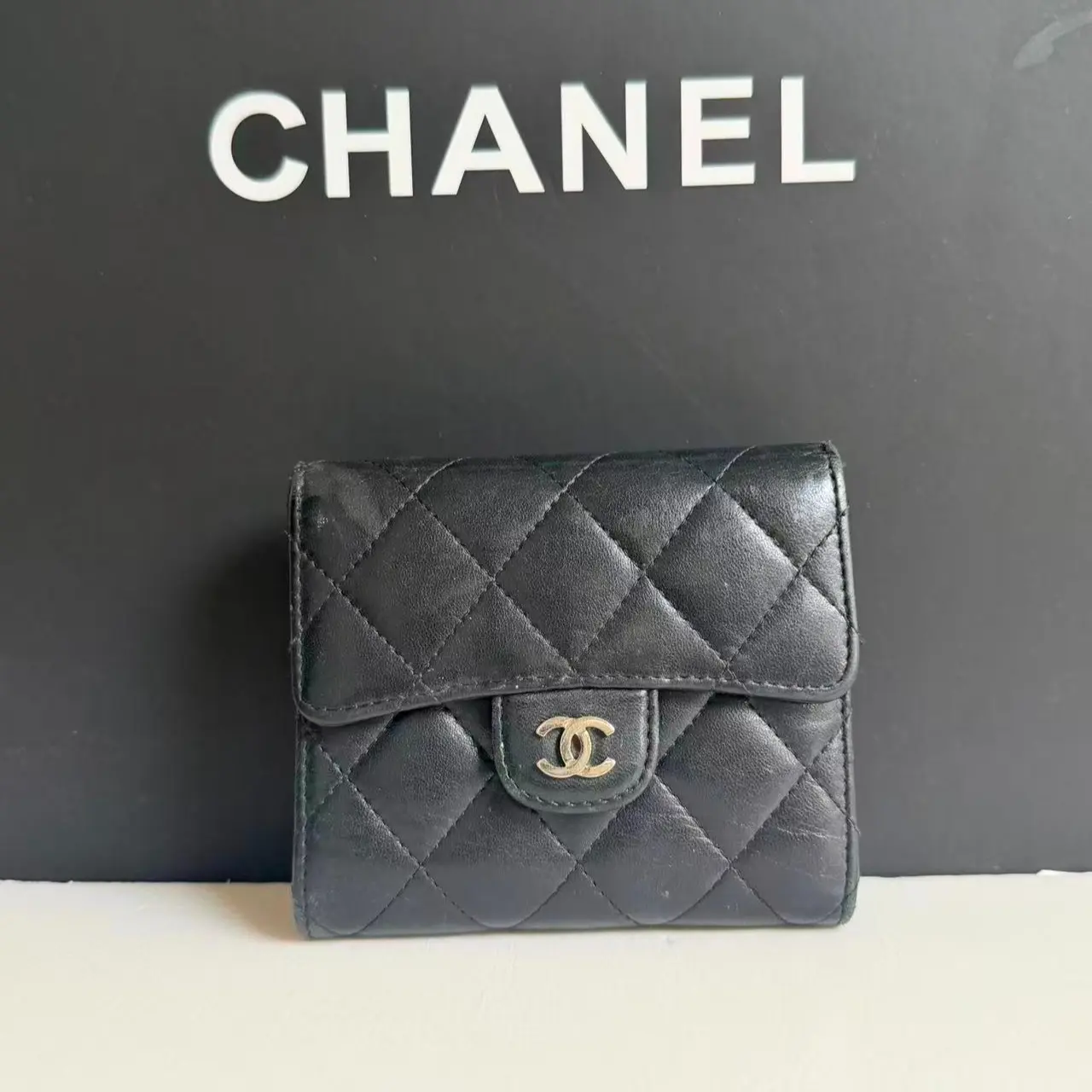 Pre-owned CHANEL Lambskin Purse CC0219