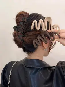 3pcs Simple Matte Solid Color Wave Design Hair Claw Clip in Claw for Women & Girls, Minimalist Headwear Suitable for Thick Hair, Fashion Hair Accessories for Party, Daily Clothing Decor, Hair Claws Set