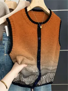 French retro casual style loose crew neck sleeveless color-block buttoned khaki women's sweater vest Tops, Knitwear, suitable for spring and summer women's wear