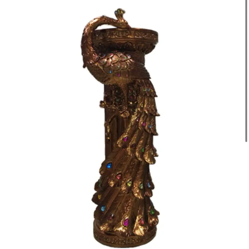 Pavo Real Pedestal