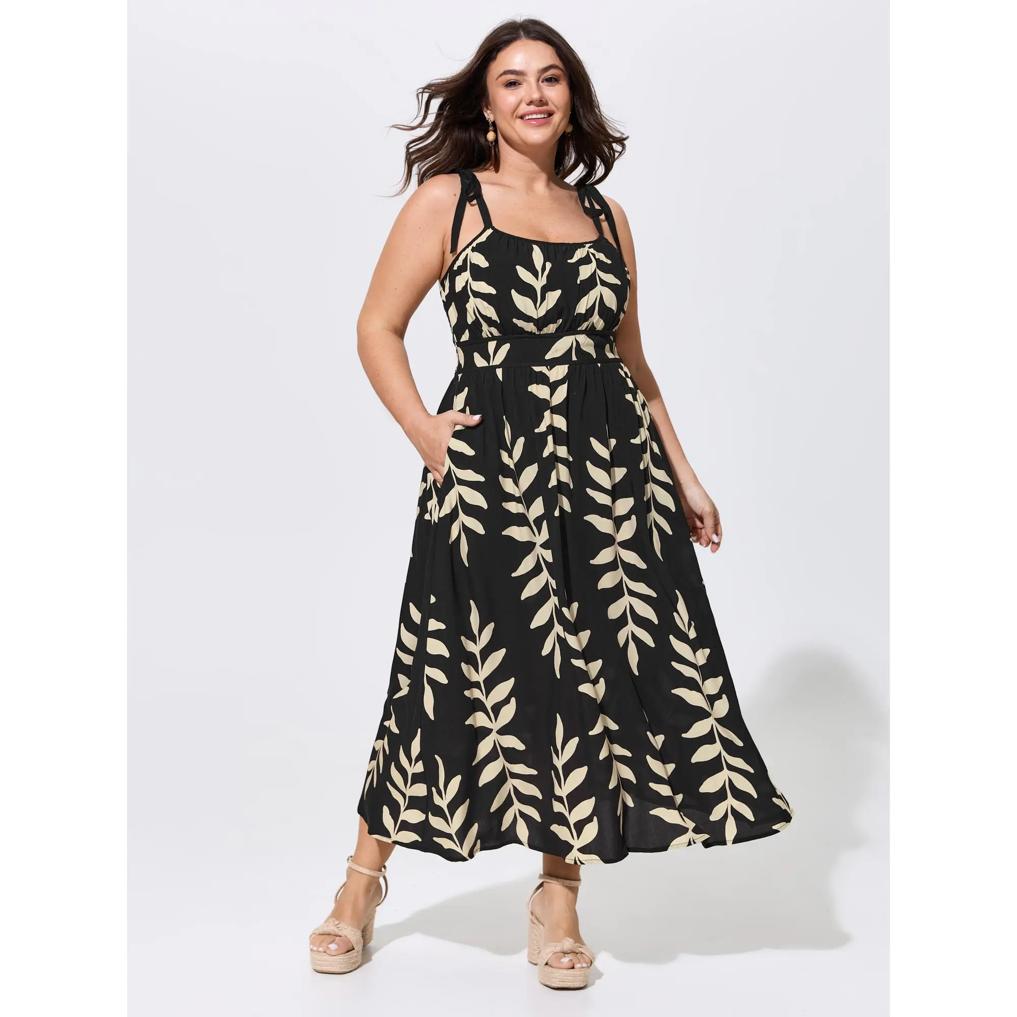 BloomChic Women's Plus Size Leaf Print Rayon Maxi Dress - Boho Casual Sleeveless Smocked Bodice with Adjustable Tie Pocket, Curvy Dresses Plus Size, Resort Wear, 100% Rayon, Iron-Smooth Finish, Cold Wash, Do Not Tumble Dry, 14-16/1X