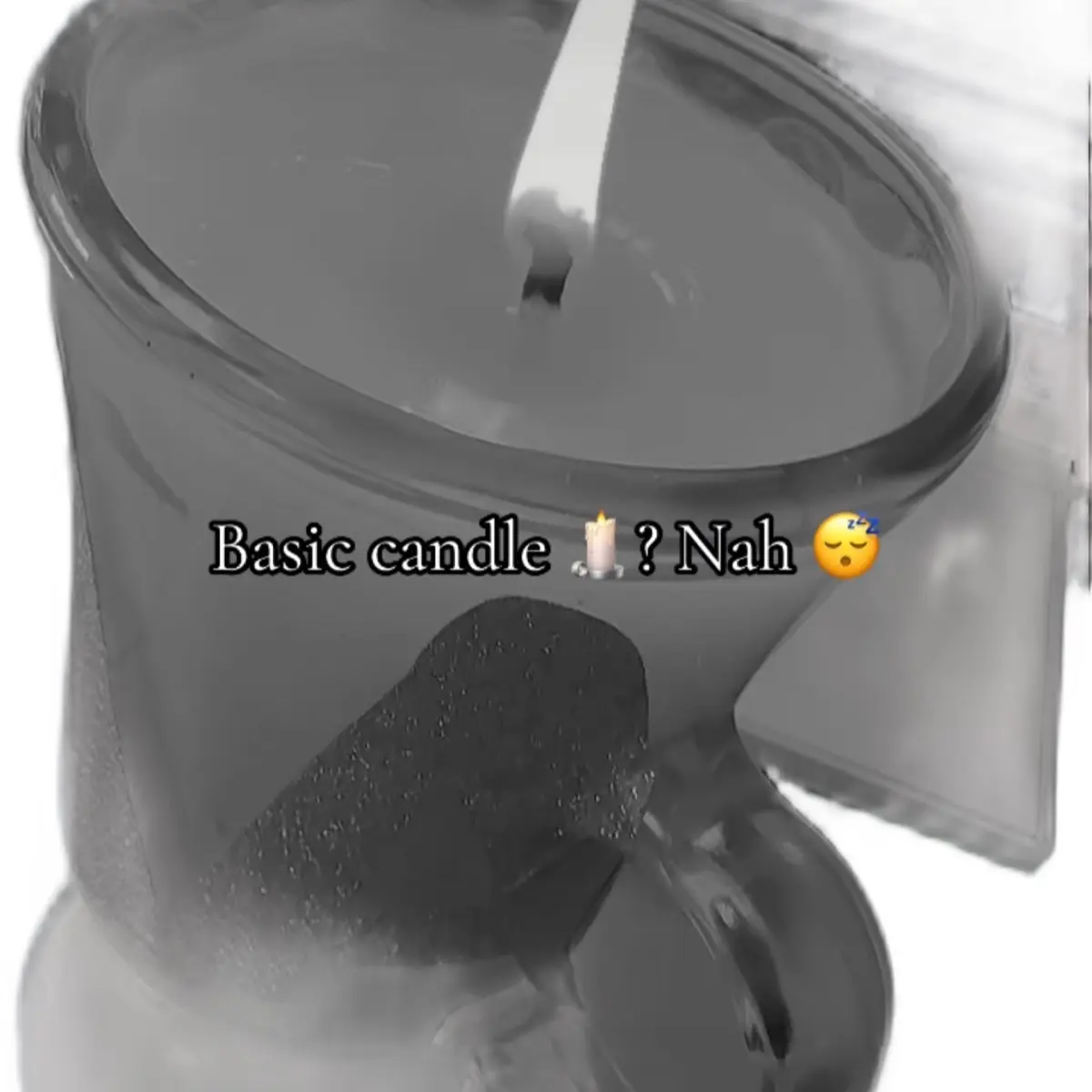 Moisturizing body candle