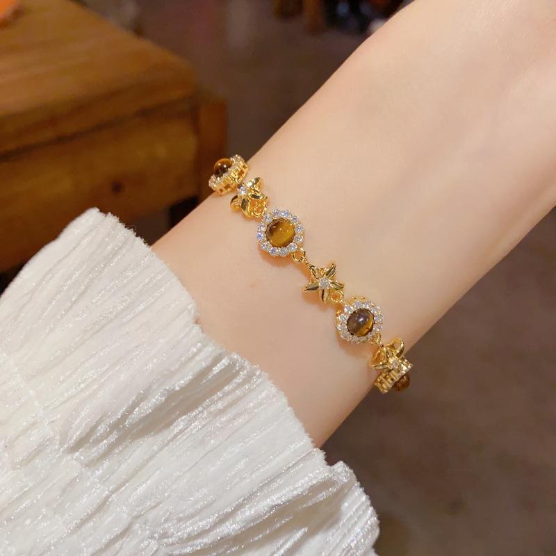 Vintage Zebra Tiger Eye Petal Bracelet for Women, Sparkling Zircon Inlay Luxury Dainty Wristband, Elegant Versatile Clavicle Chain Hand Jewelry Gift