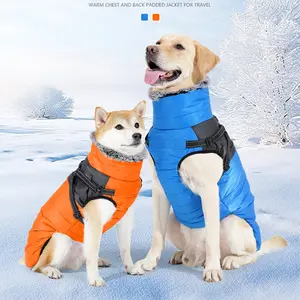 Dogs come with their own chest and back snow clothing in winter, with a fleece high collar and fleece insulation. Outdoor reflective, snow resistant, windproof, waterproof and warm dog clothing is an integrated snow clothing for winter, Husky Clothes