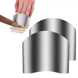 Protector Avoid Hurting When Slicing and Dicing Kitchen Household,Vegetable Cutting Baffle for Cutting Food Slicing Finger Guard,Stainless Steel Finger Guard,Convenient .