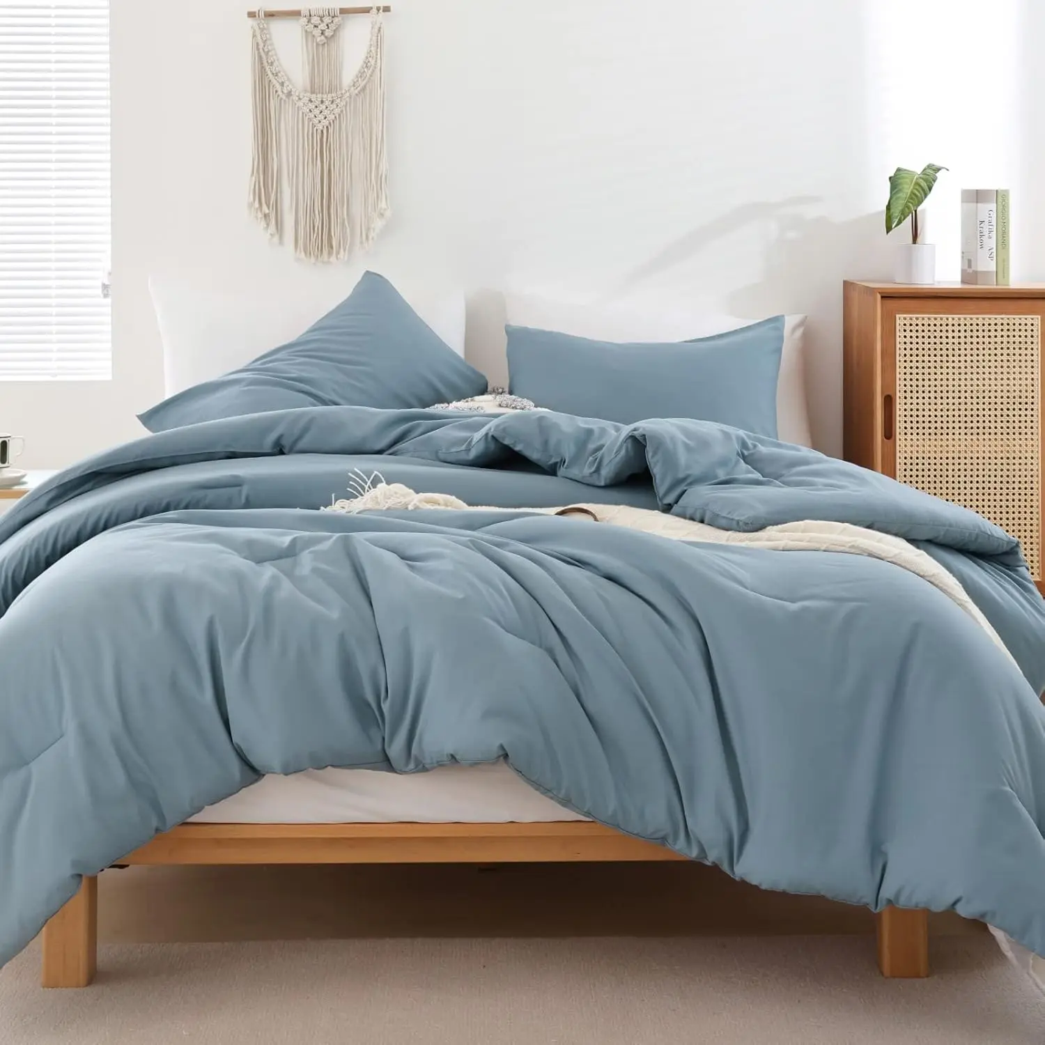 King Size Breathable Dusty Blue Boho Bedding Set, 3pcs (1 Comforter, 2 Pillowcases) Lightweight Bedspread Quilt
