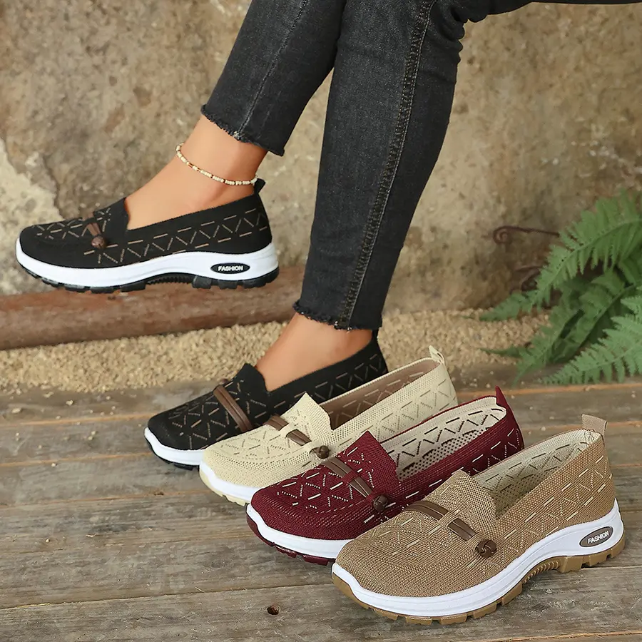 Women Walking Shoes Platform Women's Casual Walking Footwear Canvas Upper Chunky Sole  Wide Toe Box Slip-On Comfortable Street Style Daily Wear Sneakers Soft cushioned mom shoes with breathable upper for long daily walks