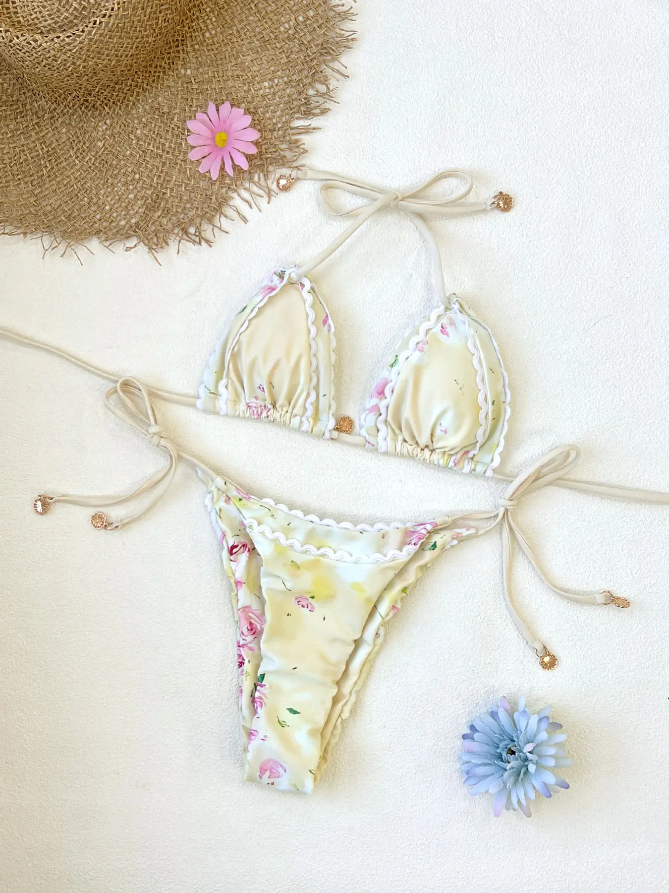 2026 new women’s two-piece swimsuit set with lace trim panels, sexy low-rise tie design micro bikini set, casual vacation beach swimwear/onsen wear