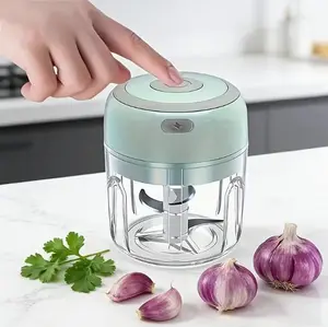 1 PCS Electric garlic grinder, portable mini food chopper, vegetable chopper, small food processor, suitable for garlic, fruit puree, onion, herbs, vegetables, ginger, juice mixer, as well as kitchen tomato dicer and ginger paste machine