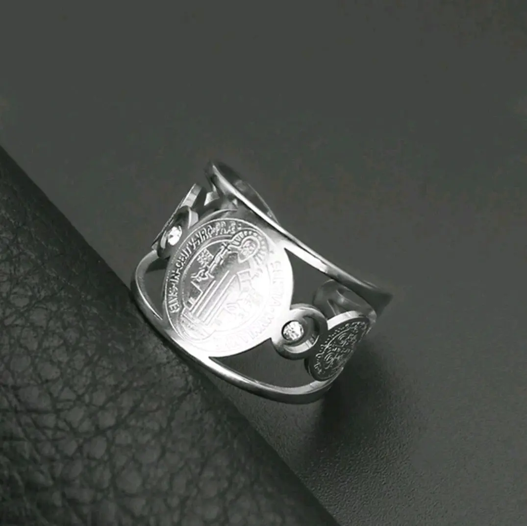 San benito stainless steel ring