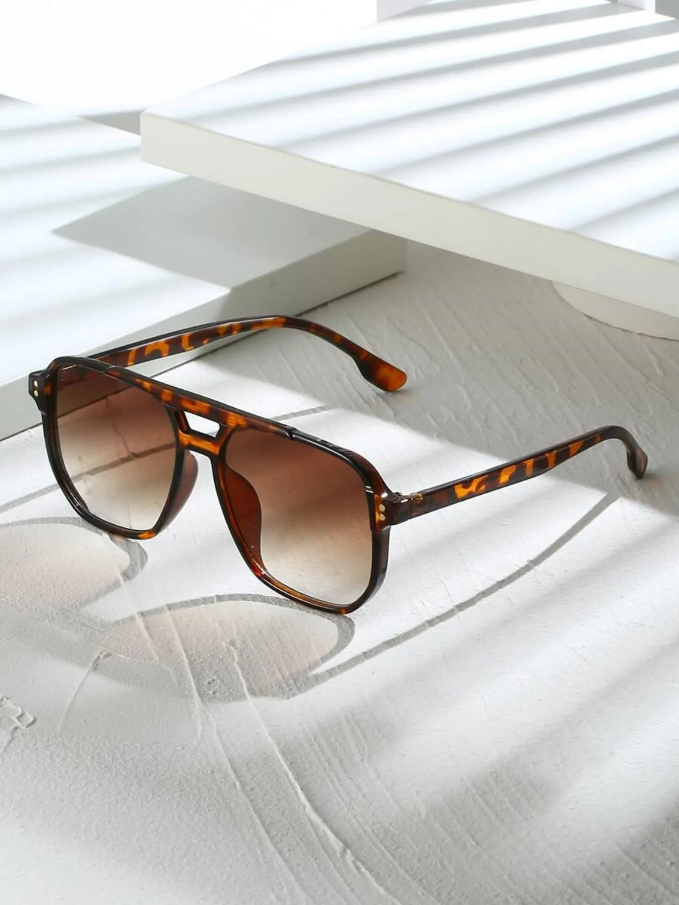 Unisex Vintage Tortoiseshell Pattern Sunglasses, Trendy Casual Sunglasses for Everyday Use, Fashion Accessories for Outdoor Activities, Sunglasses Frames