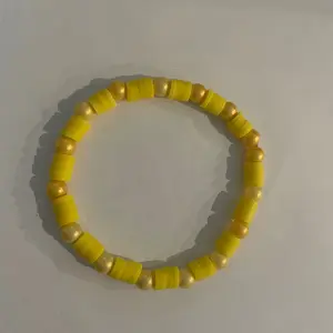 BANANA BRACELET
