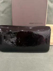 Pre-owned Louis Vuitton Patent Leather Small Leather Goods Monogram Vernis Zippy Wallet