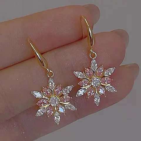 A pair of sweet, pink and diamond-encruffled, high-end, exquisite snowflake Christmas, cute and elegant, and personalized earrings for ladies Eternal Diamond High Quality Earrings