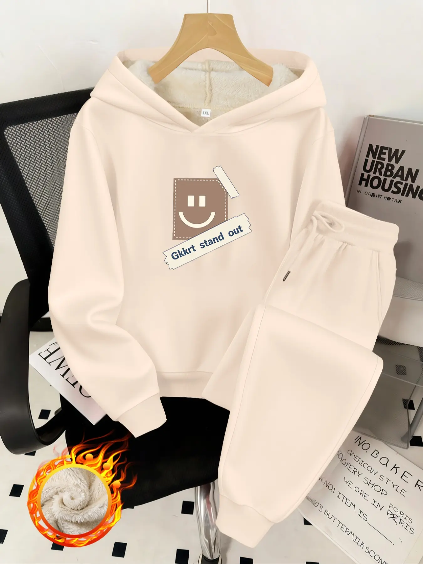 Plus Size Two-Piece Set Gkkrt Smiley Print Streetwear Hoodie & Sweatpants, Casual Cartoon Style for Fat Girls, Fall&winter Fashion