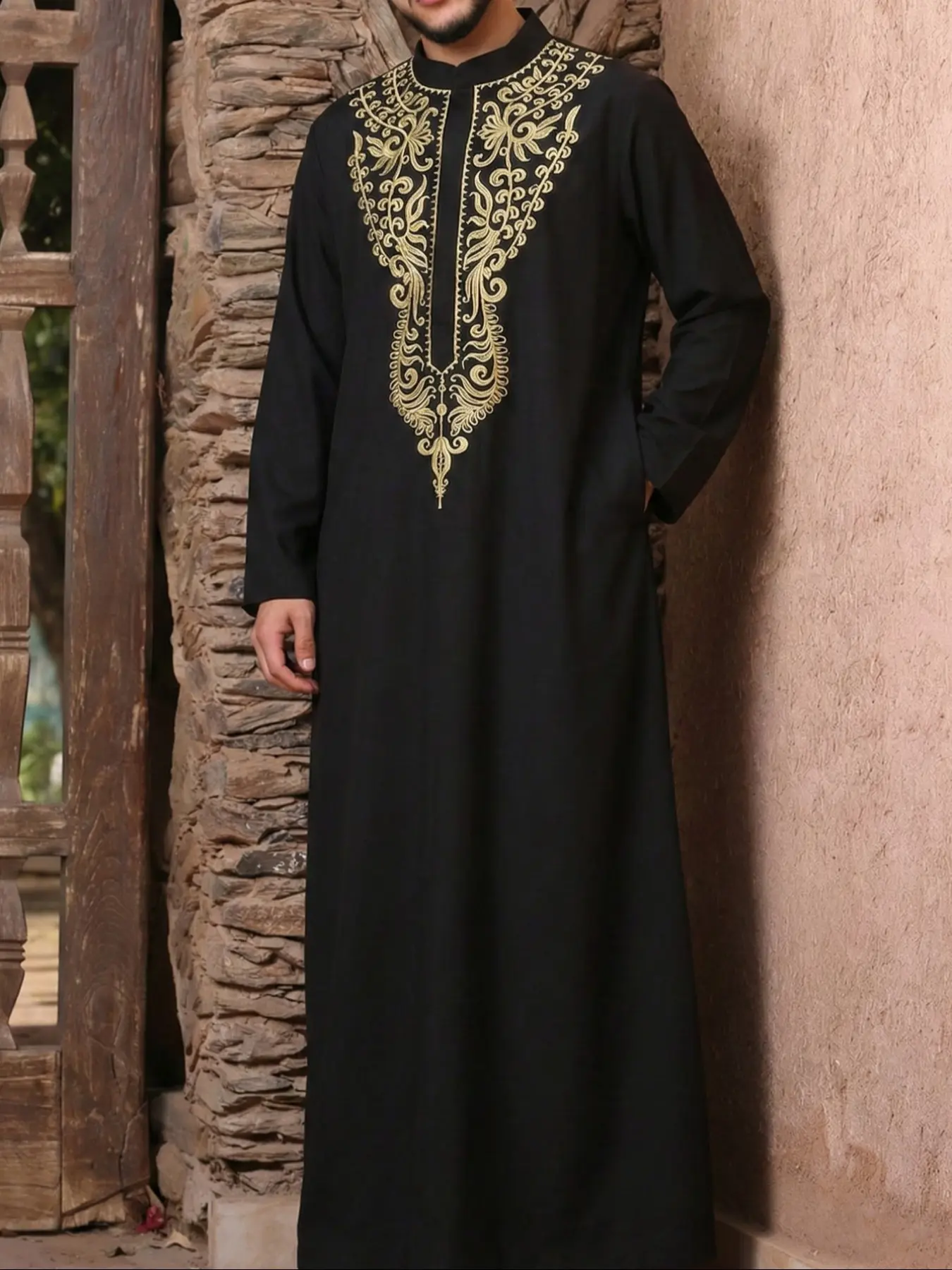 Muslim Men's Arabic Thobe, Gold Embroidered Long Sleeve Stand Collar Design, Traditional Saudi Arabian Clothing for Festive Gatherings, Loose Fit Jubba, Modest Muslim Thobe