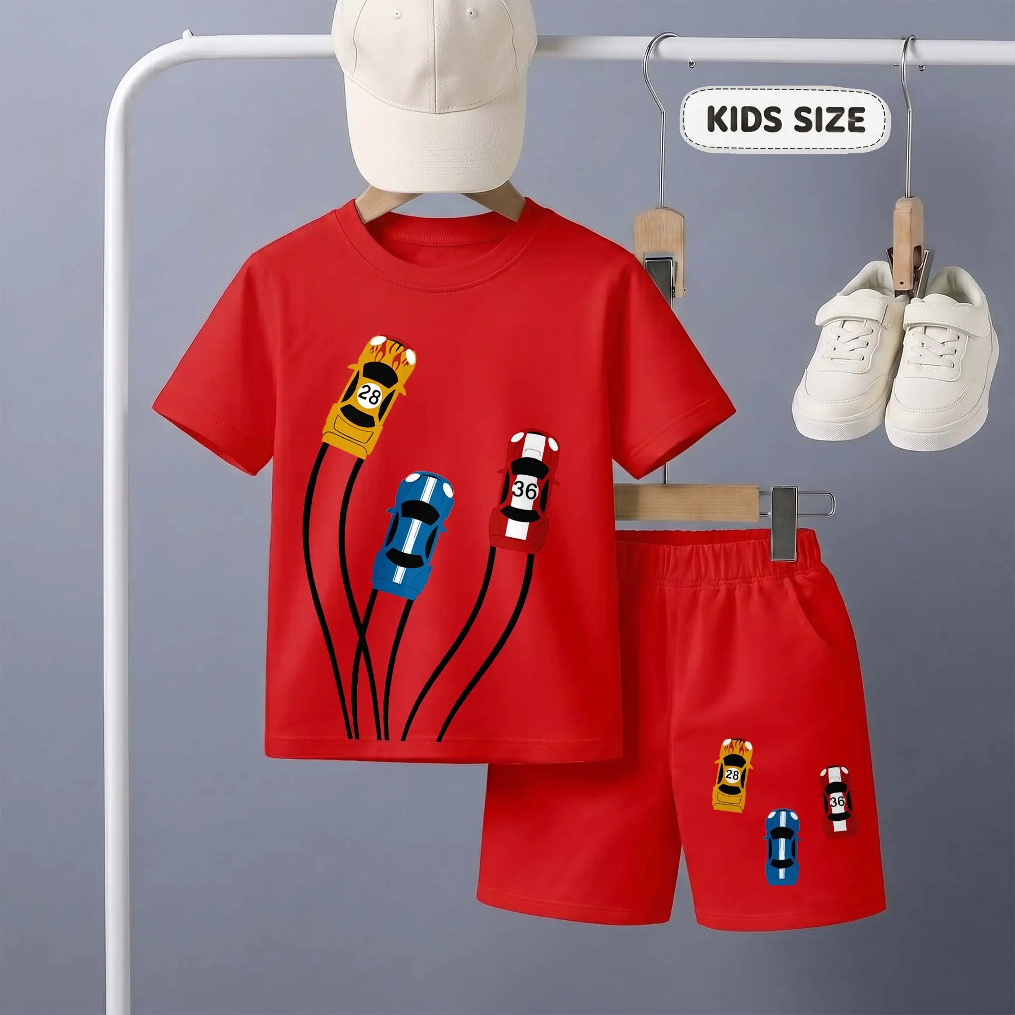 Children's Car Print Short-Sleeve T-Shirt And Shorts Set—Casual Summer Kids' Clothing. This Round-Neck Outfit Combination Is Perfect For Everyday Wear And Outdoor Play.