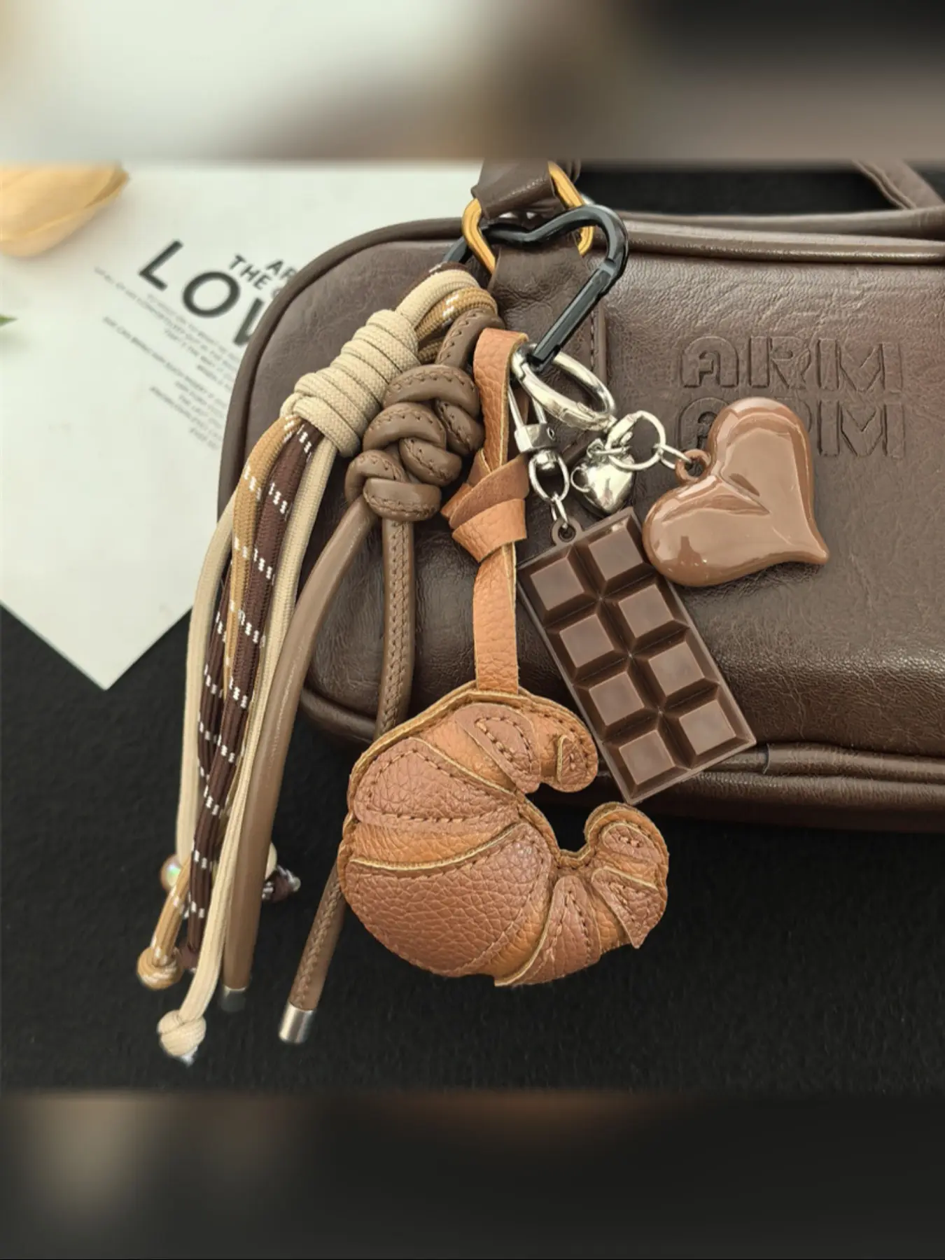Miu-Style High-End Leather Keychain, Keychain for Bags, Heart Keychain, Creative Maximalist Bag Accessory, Asymmetrical Design, Casual All-Seasons Fashion Item