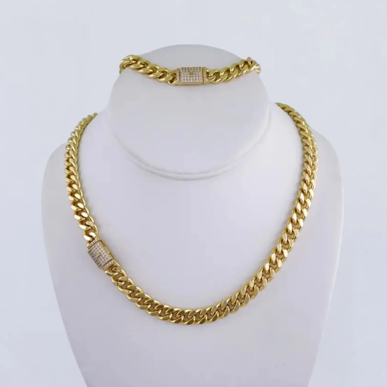 Didiray 14k Gold Plated Reinforced with a Premium Finish and Long Lasting Shine Monaco Style Unisex Chocker and Bracelet set with Zircon Stone Details and Adjustable Closure