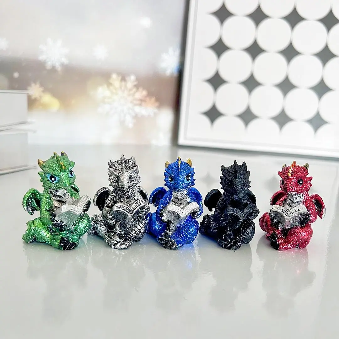 Cute Dragon of Reading Design Resin Ornament, 5 Counts Mini Dragon Statue, Evil Collectible Medieval Fantasy Statue Decoration, Desktop Statue, Home Decor, Resin Animal Sculptures, Figurine, Decorative Figurines, Decorative Piece