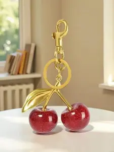 A fashionable and cute cherry design Kevchain, stylish keychain, bag decoration, daily wear, also a surprising and exquisite small gift, Trendy cute keychain