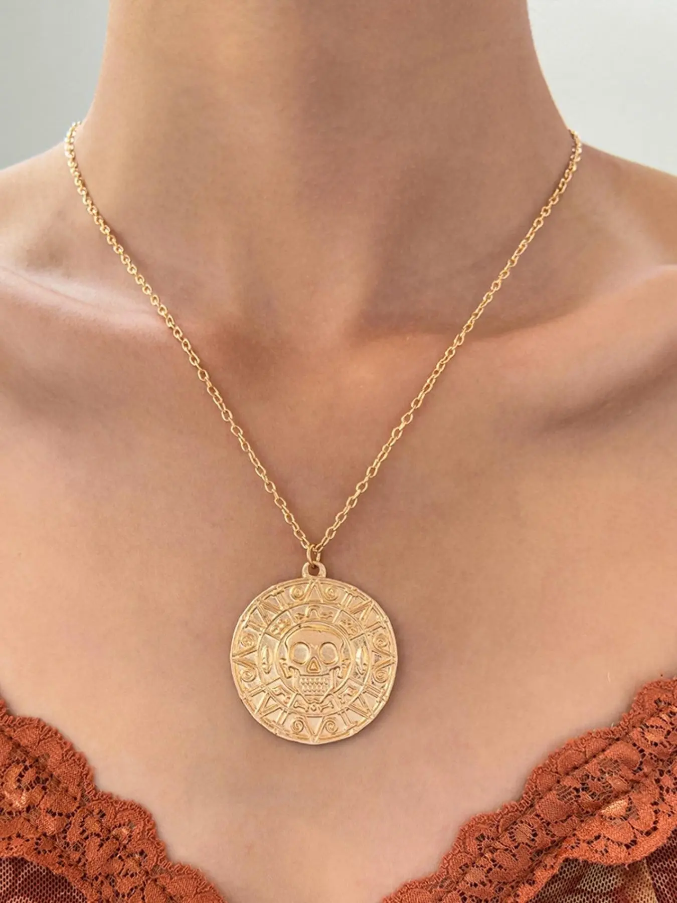 Caribbean Pirates Necklace, Aztec Gold Coin Chain, Men's Skull Pendant Necklace, European and American Movie Jewelry, Stylish Accessory, Chain Link Necklace, Geometric Chain, Alloy Necklace